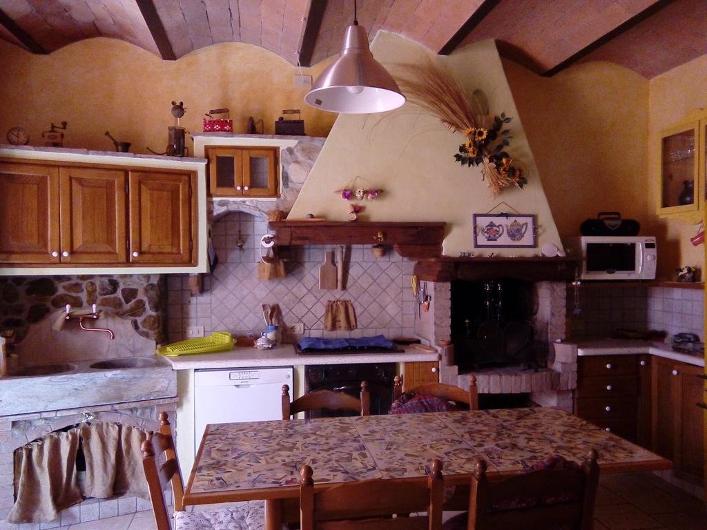 Carlo'S Country House Castellina Marittima Exterior photo