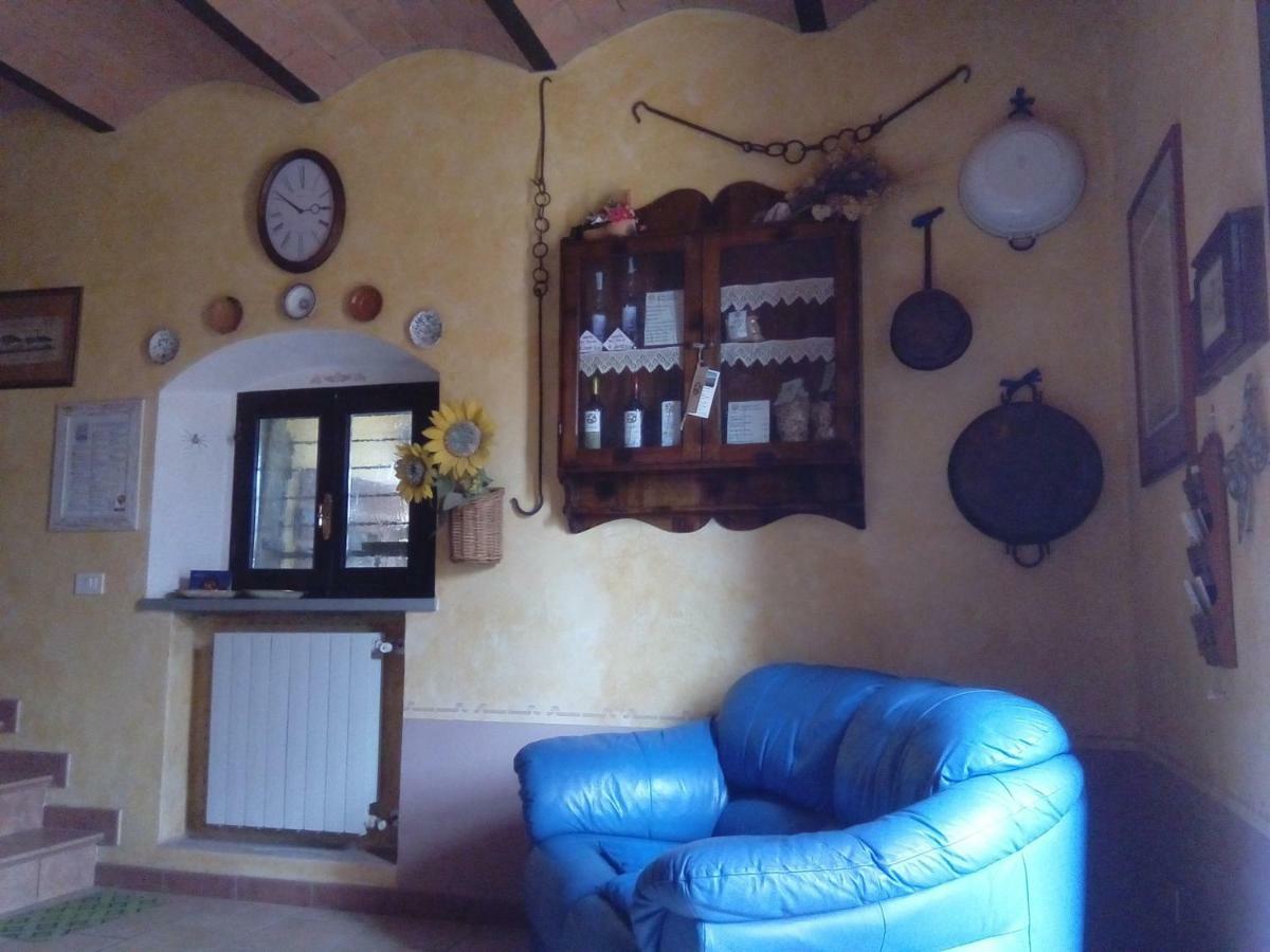 Carlo'S Country House Castellina Marittima Exterior photo