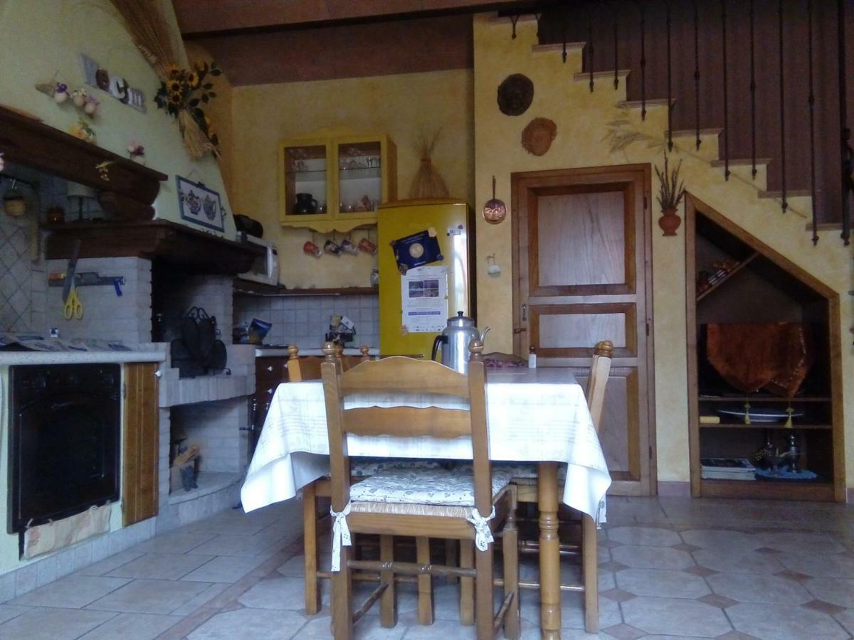 Carlo'S Country House Castellina Marittima Exterior photo